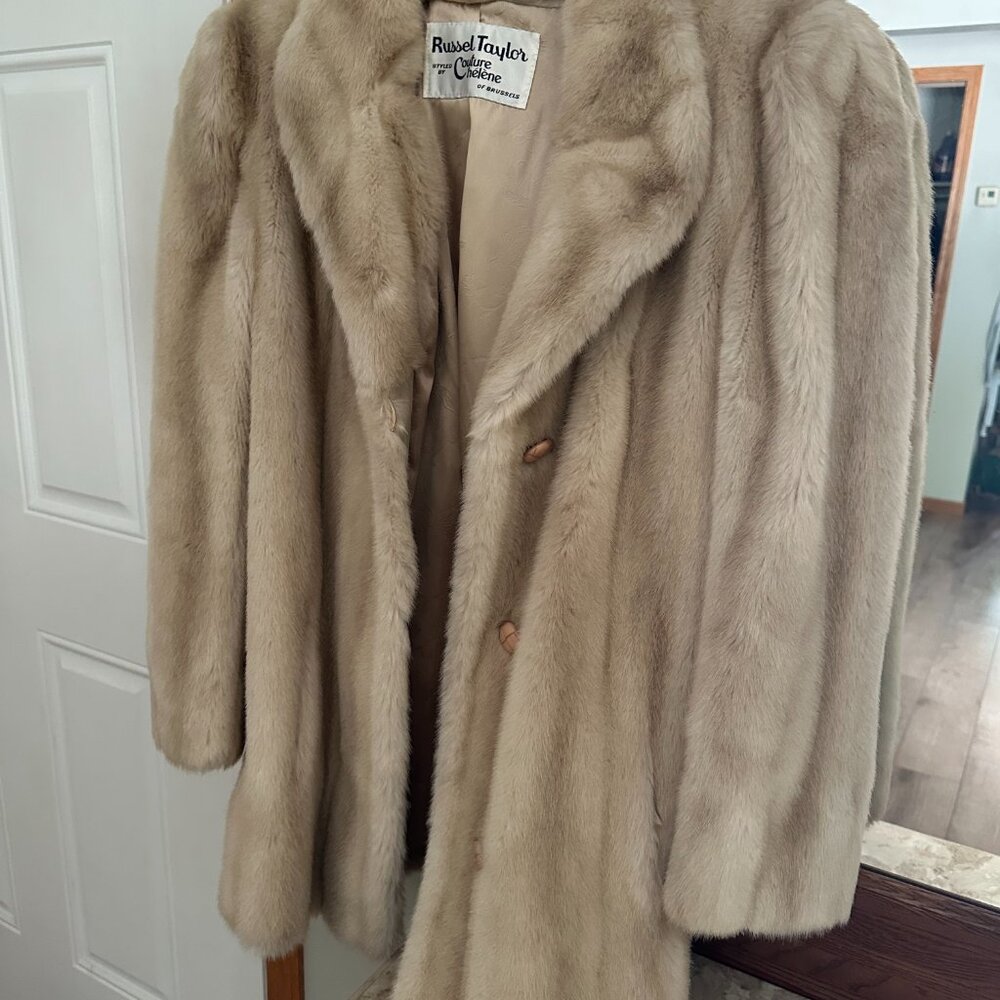 Fur coat - Picture 5 of 6